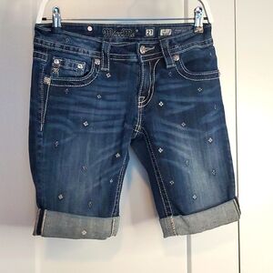 Miss Me sz 27 signature Bermuda Jean shorts with gray thread accents and bling!